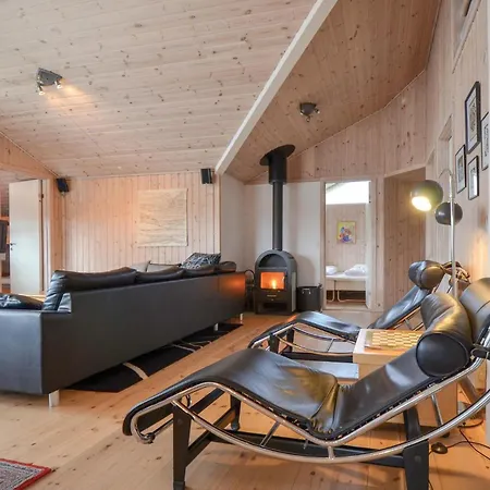 Dom wakacyjny Cozy In With Sauna Ebeltoft
